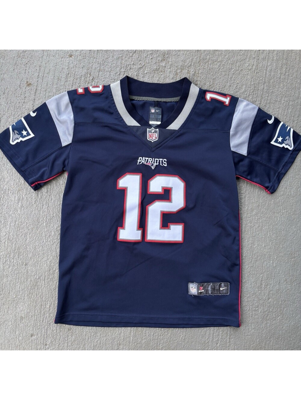 New England Patriots Tom Brady #12 Nike On Field Jersey YOUTH Large 14-16